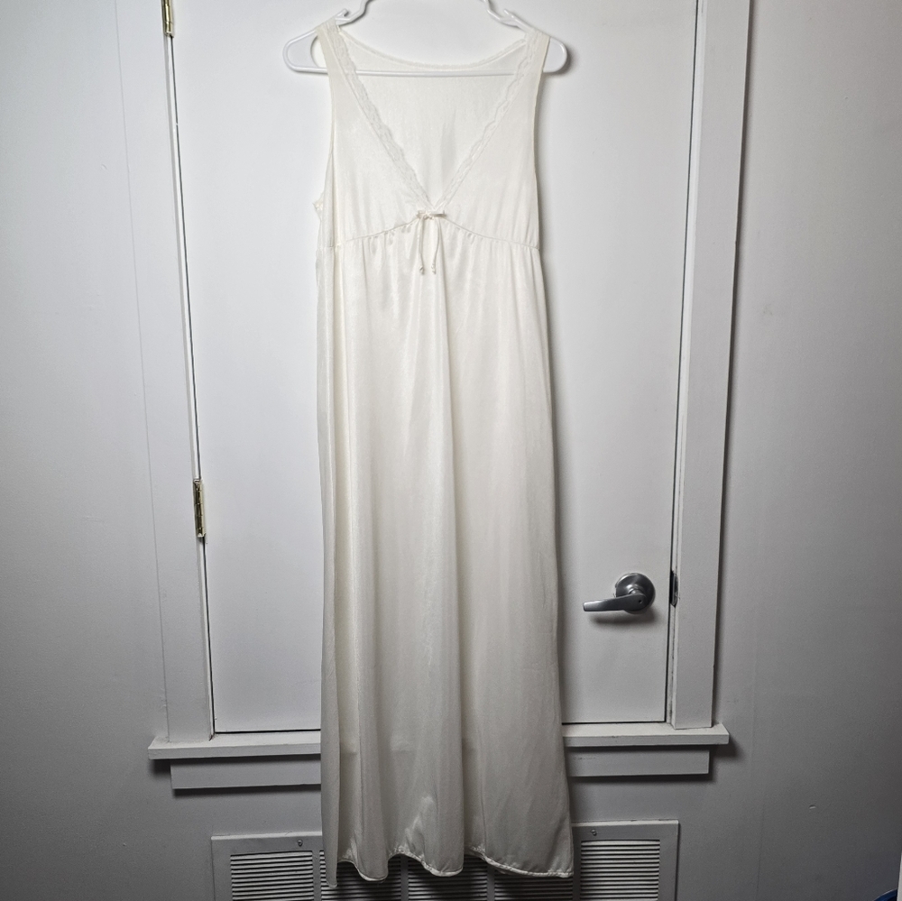 Vintage 70s Nan Flower White Bridal Slip